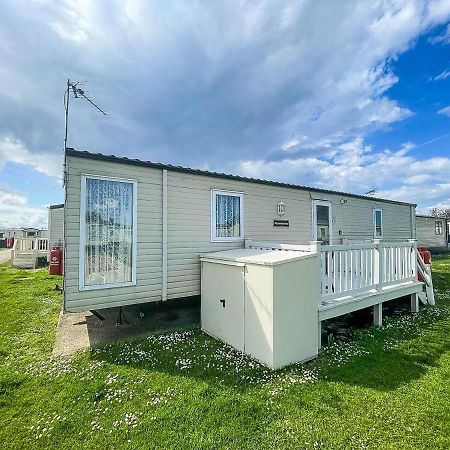 Lovely Caravan With Decking At Heacham Beach In Norfolk, Sleeps 6 Ref 21020C Esterno foto