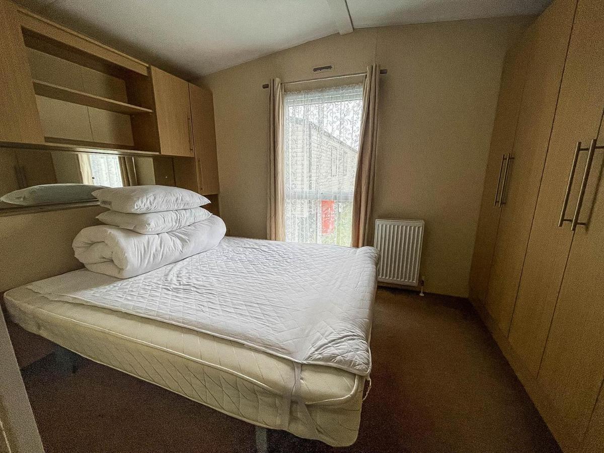 Lovely Caravan With Decking At Heacham Beach In Norfolk, Sleeps 6 Ref 21020C Esterno foto