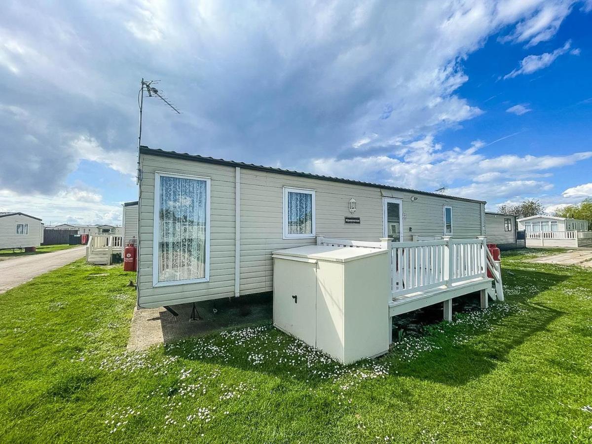 Lovely Caravan With Decking At Heacham Beach In Norfolk, Sleeps 6 Ref 21020C Esterno foto
